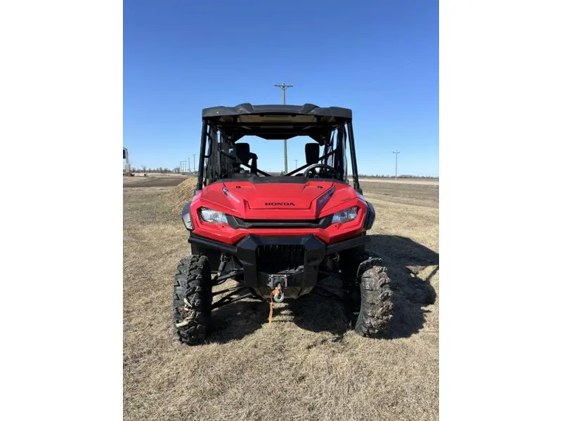 2025 Honda Pioneer 1000-5P DLX thumbnail 2