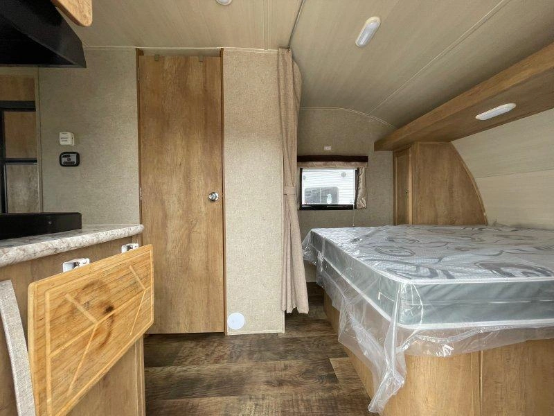 2018 Gulfstream Matrix 22uld alt