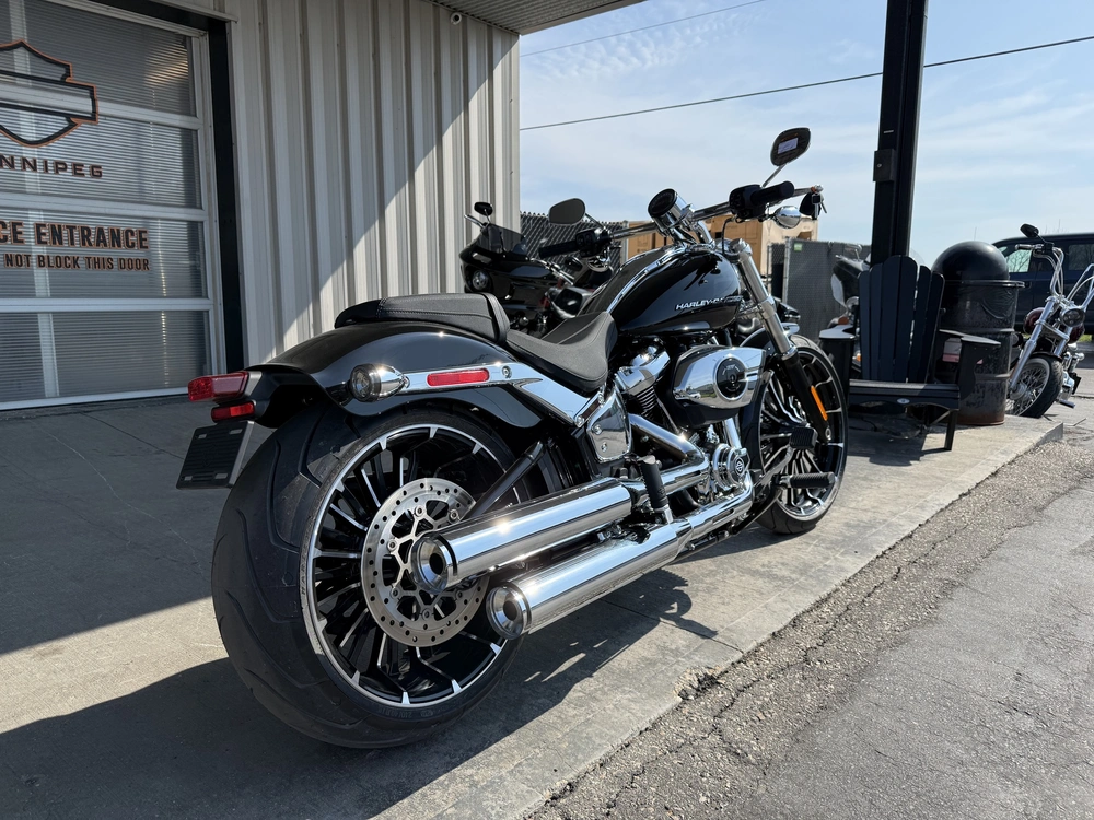2026 Harley-davidson Breakout alt