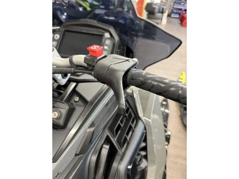 Polaris Boost Indy VR1 137 Shadow Gray / Gloss Black 2025
