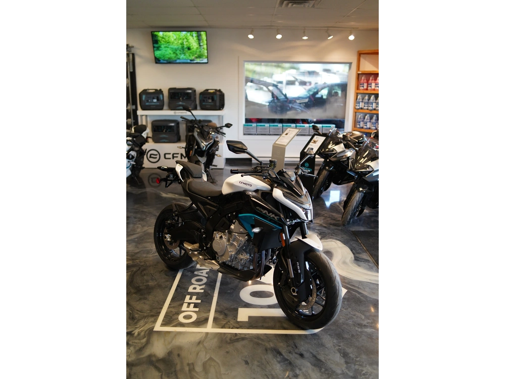 2026 Cfmoto 675 Nk alt