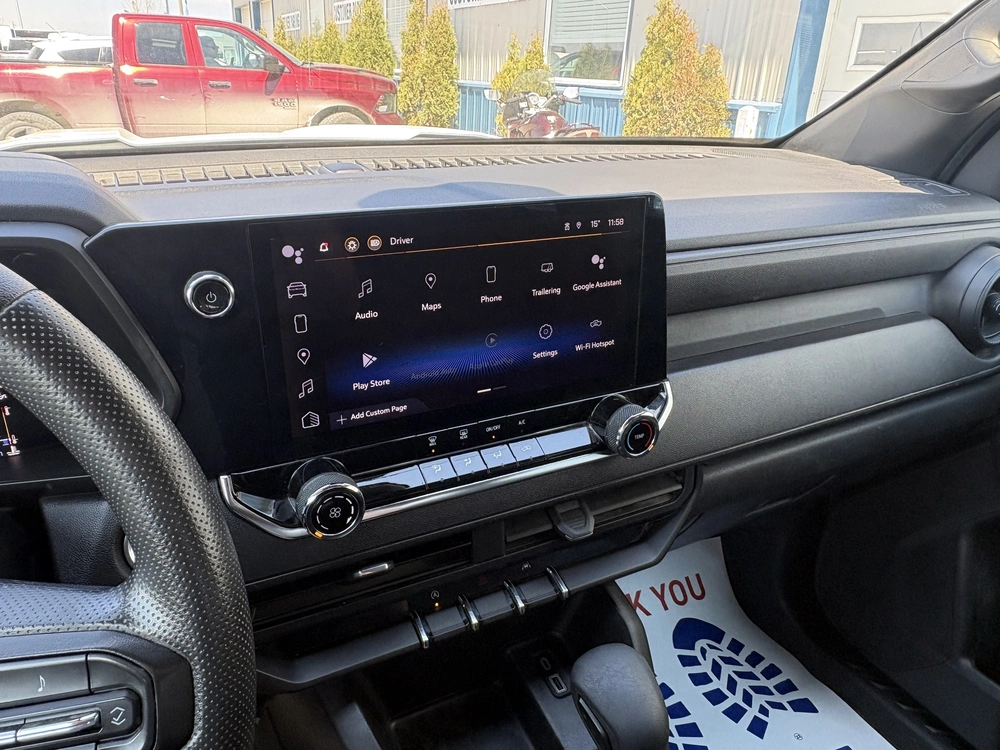2023 Chevrolet Colorado alt