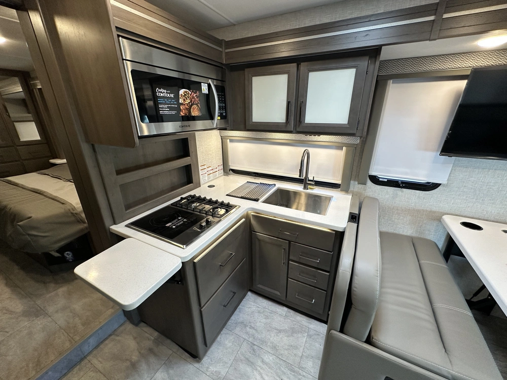2025 Thor Echelon Kw29 alt
