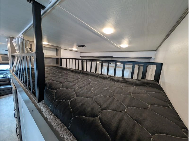 Keystone Rv Montana 3857br 2023 alt