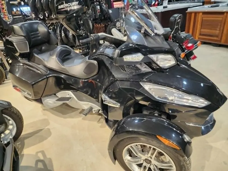 Can-Am RT S 991 2011