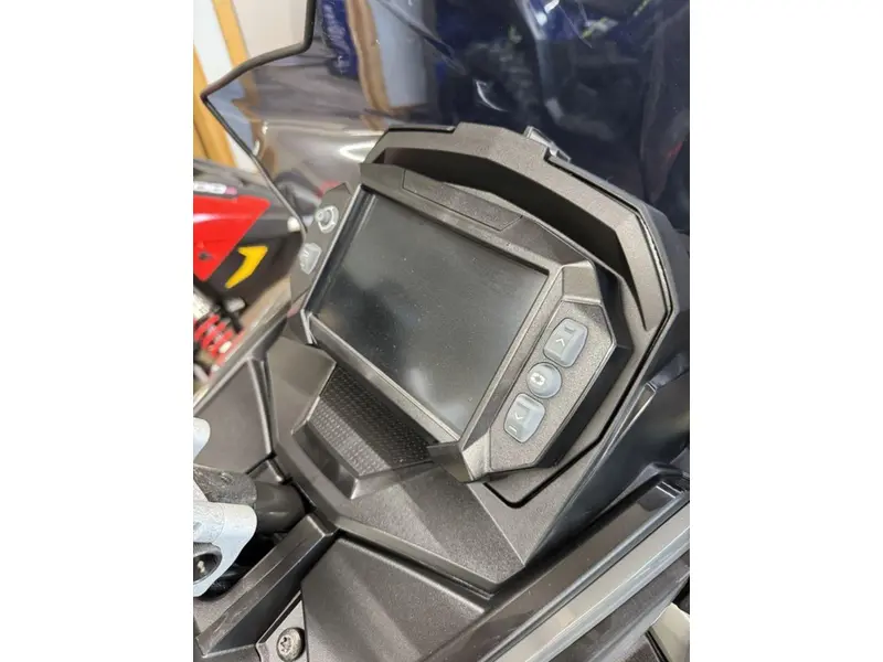 Polaris Boost Indy VR1 137 Shadow Gray / Gloss Black 2025