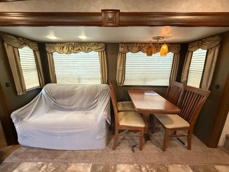 2015 Gulfstream Canyon Trail 27frld alt