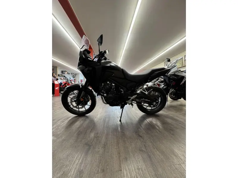 2025 Honda NX500 thumbnail 2