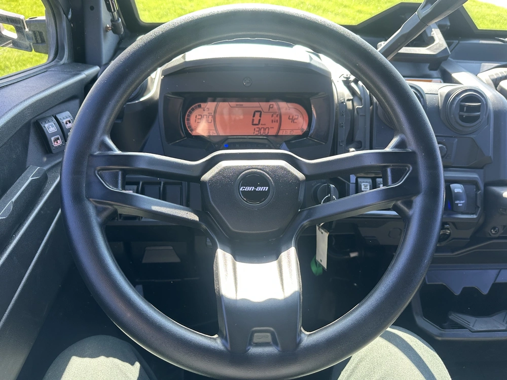 2025 Can-am Defender Max Lonestar Cab Hd10 alt