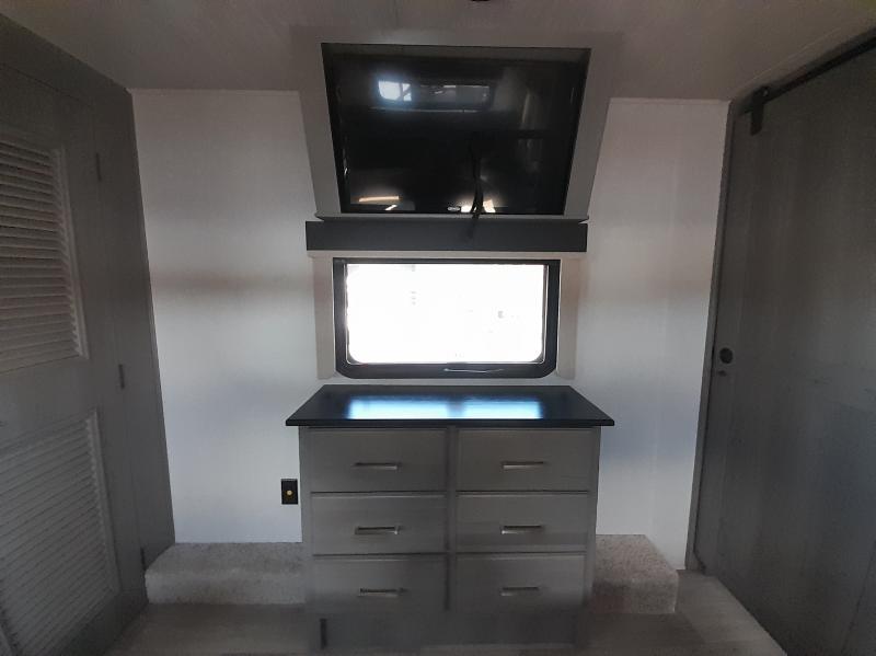 2021 Keystone RV Montana thumbnail 29