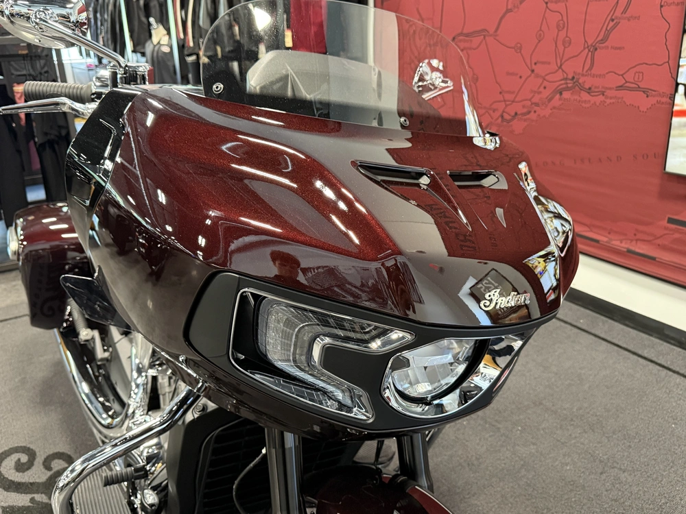2026 Indian Motorcycle Challenger Limited 112 alt