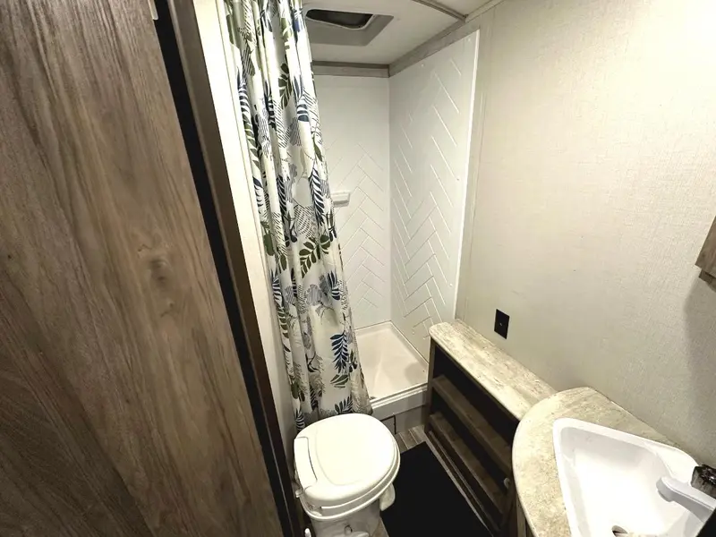 2020 Crossroads RV 280BH ZINGER thumbnail 16