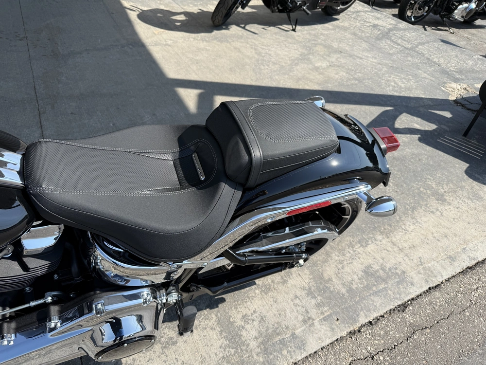 2026 Harley-davidson Breakout alt