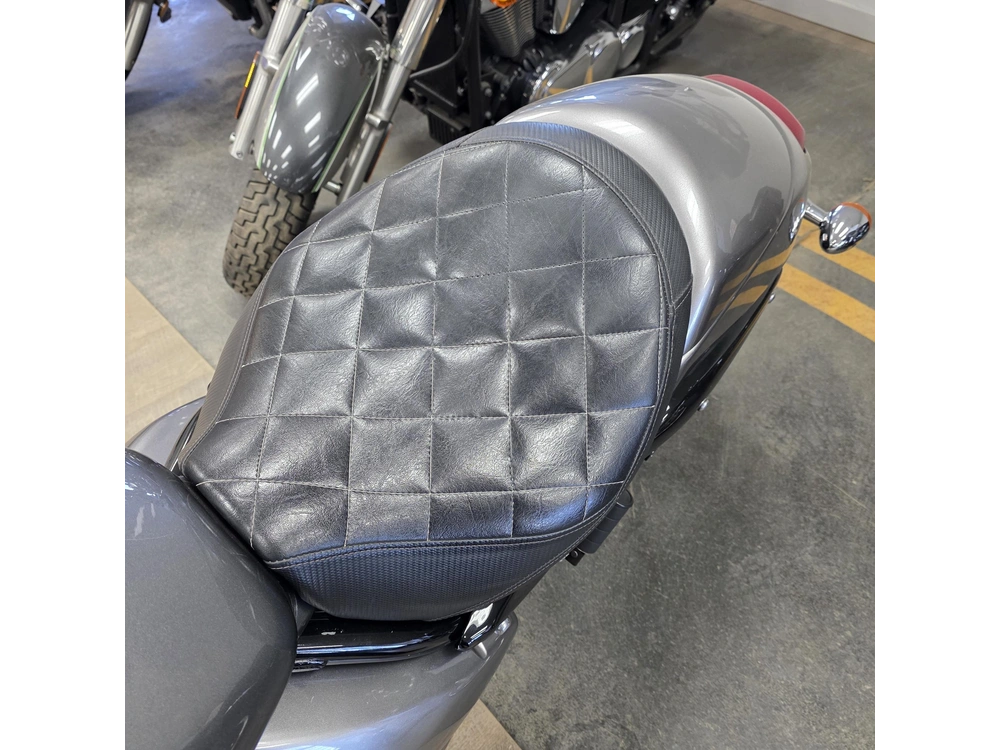 2017 Suzuki Boulevard M50 alt