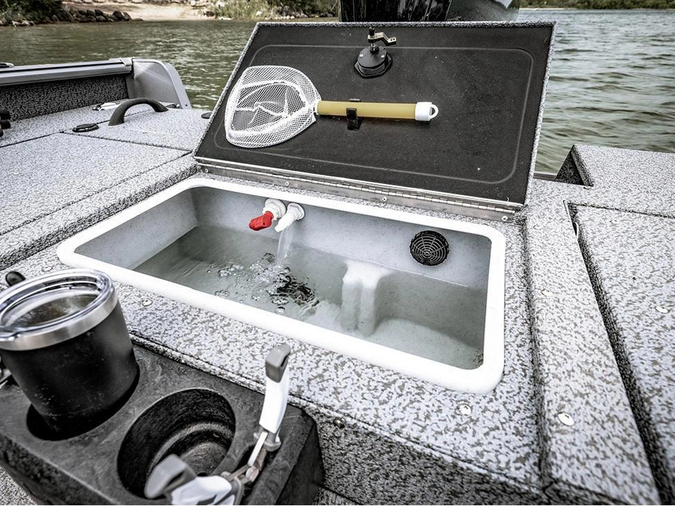 2025 Lund Boat Co 1775 Impact Xs alt