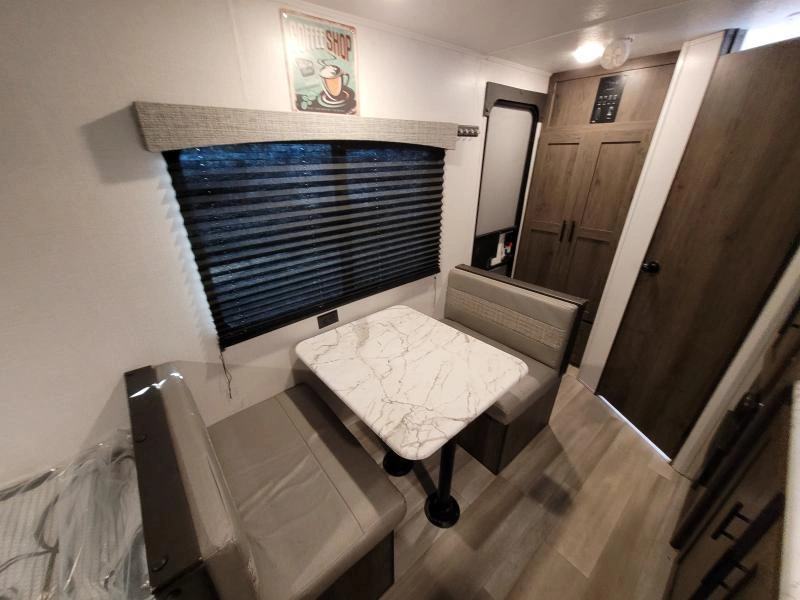 Coachmen Clipper 16fb 2022 alt
