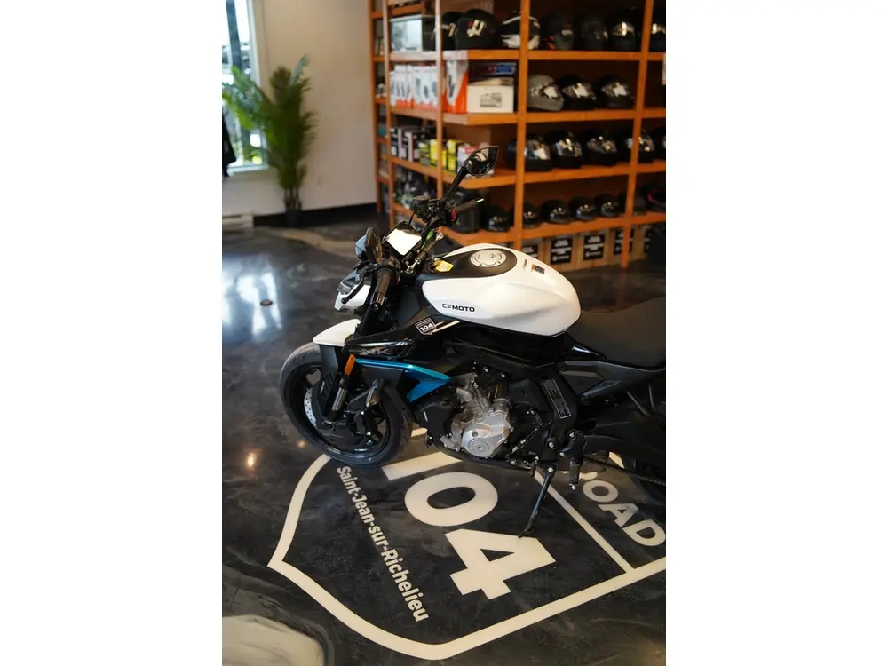 Cfmoto 675 Nk 2026 alt