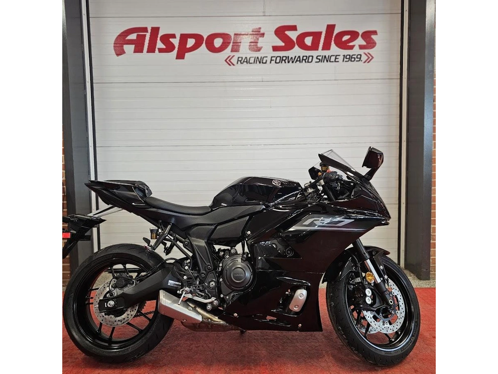 2026 Yamaha Yzf R7 alt