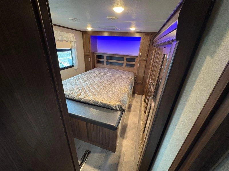 Keystone Rv Montana 380th 2018 alt