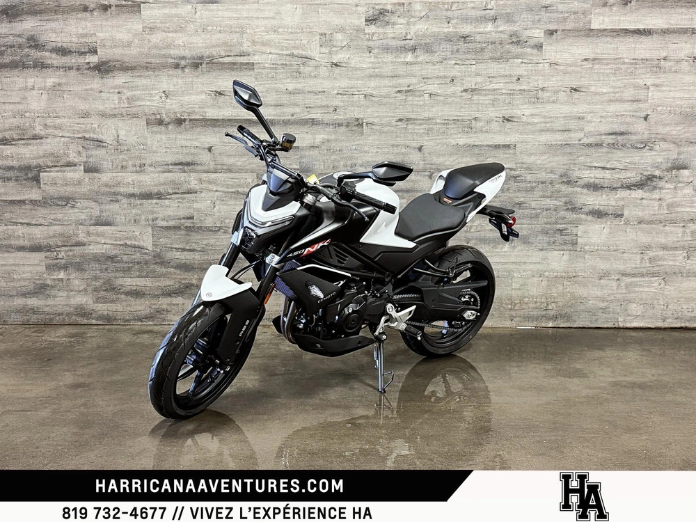 2025 Cfmoto 450nk Blanc alt