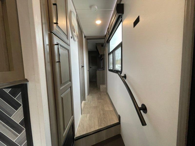 Keystone Rv Montana 3231ck 2022 alt
