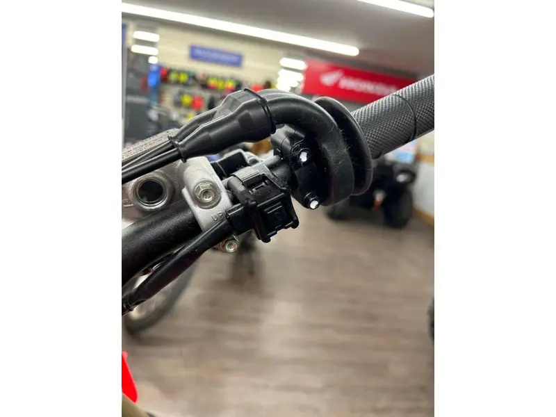 2026 Honda CRF250R thumbnail 11