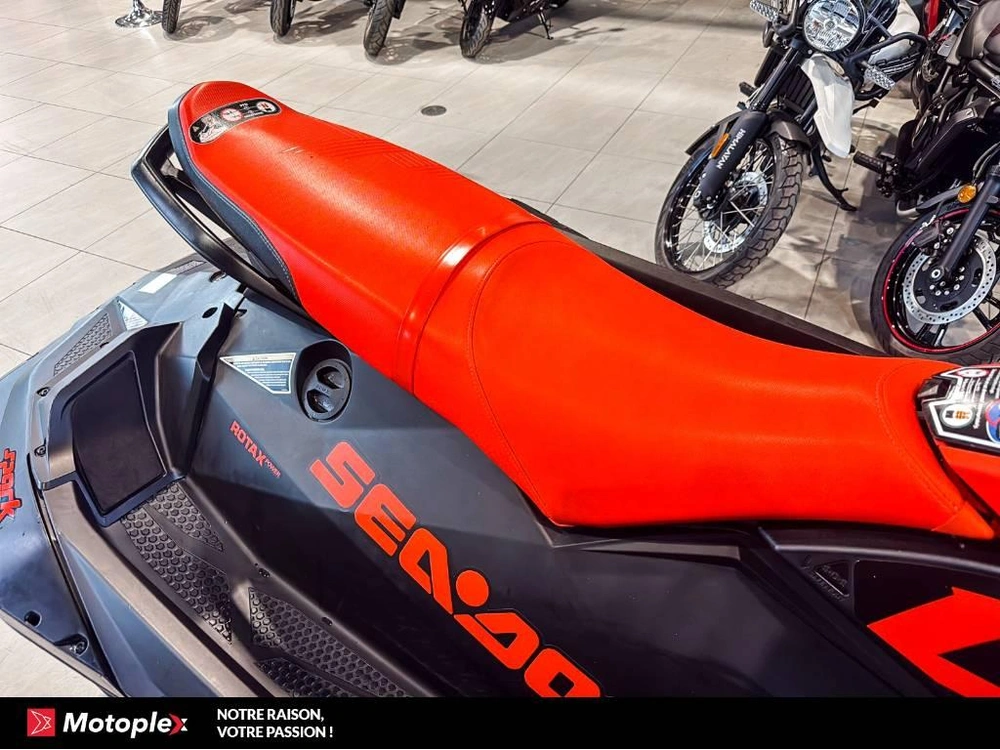 2022 Sea-doo Spark Trixx 3up alt