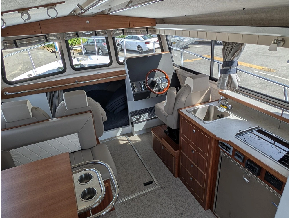 2026 Kingfisher 3425 Gfx alt