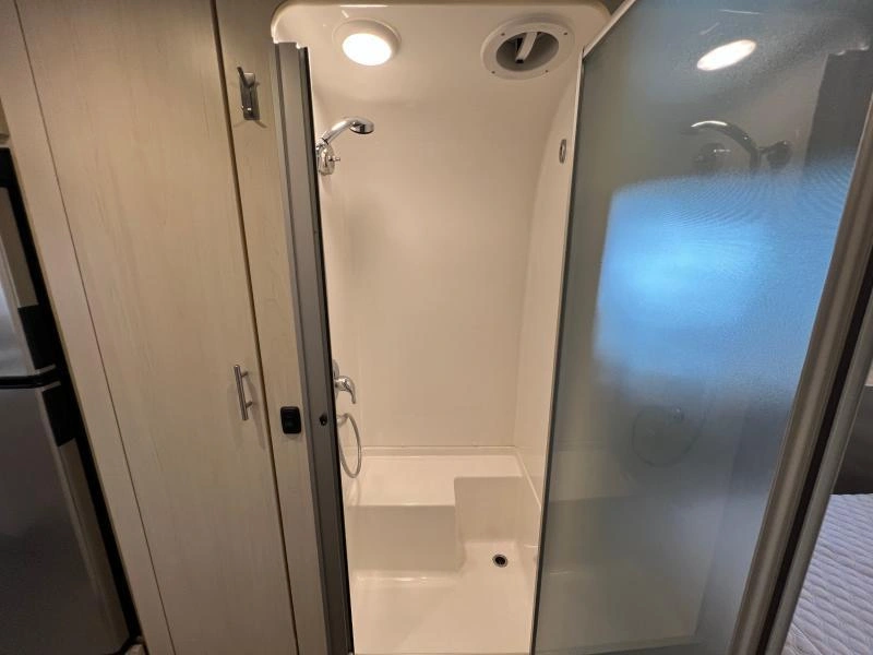 Airstream Flying Cloud 25fb 2023 alt
