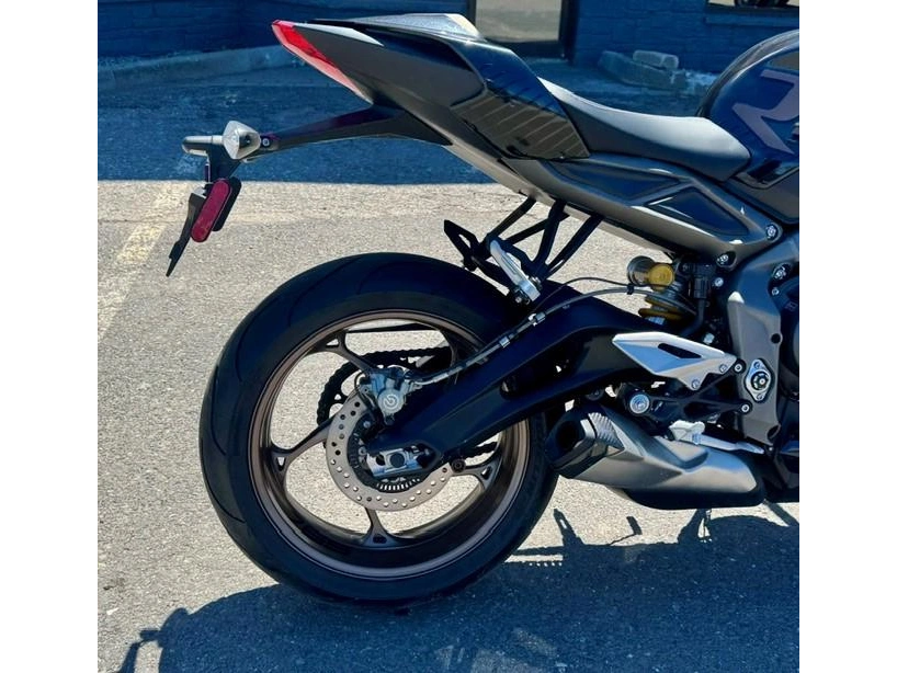 Triumph Street Triple 765 Rs 2023 alt