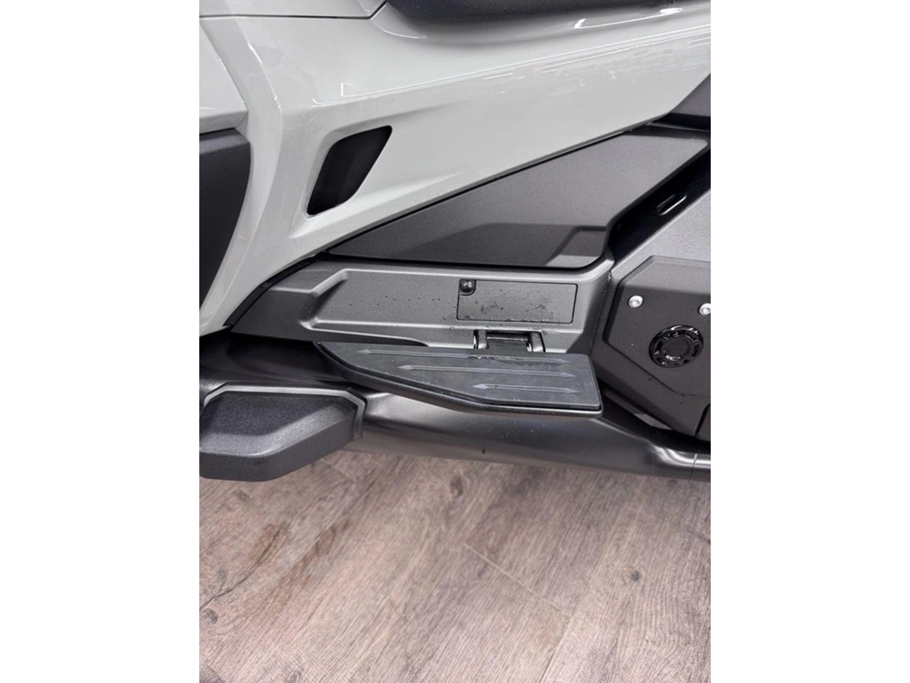 2026 Honda Gold Wing Tour alt
