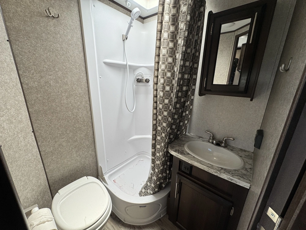 Jayco Jay Feather 17z 2018 alt