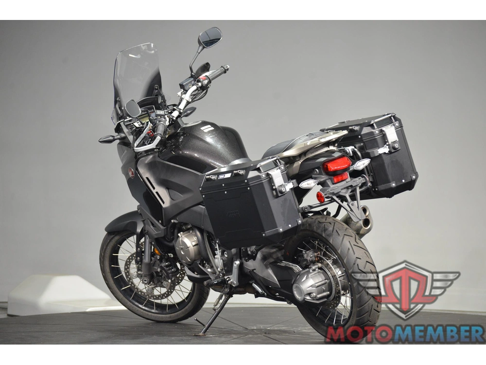 2016 Honda Vfr1200x alt