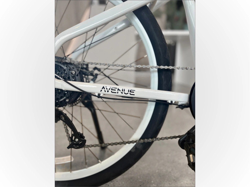 2022 Pedego Avenue alt