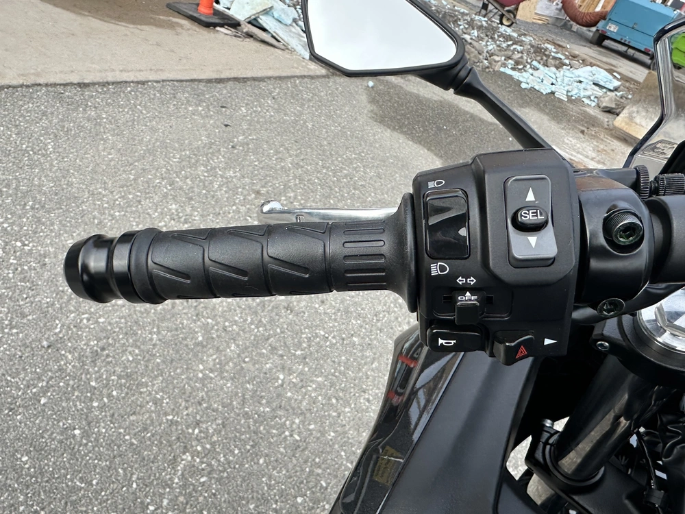 2026 Kawasaki Ninja 650 alt