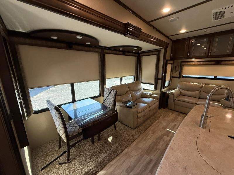Grand Design Solitude 310gk 2019 alt