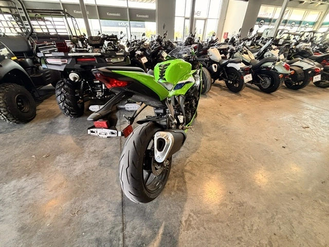Kawasaki Ninja Zx-6r Krt Zx-6r Zx 6r Zx636 Zx-636 Zx 636 Krt Zx6 Zx6r 2026 alt