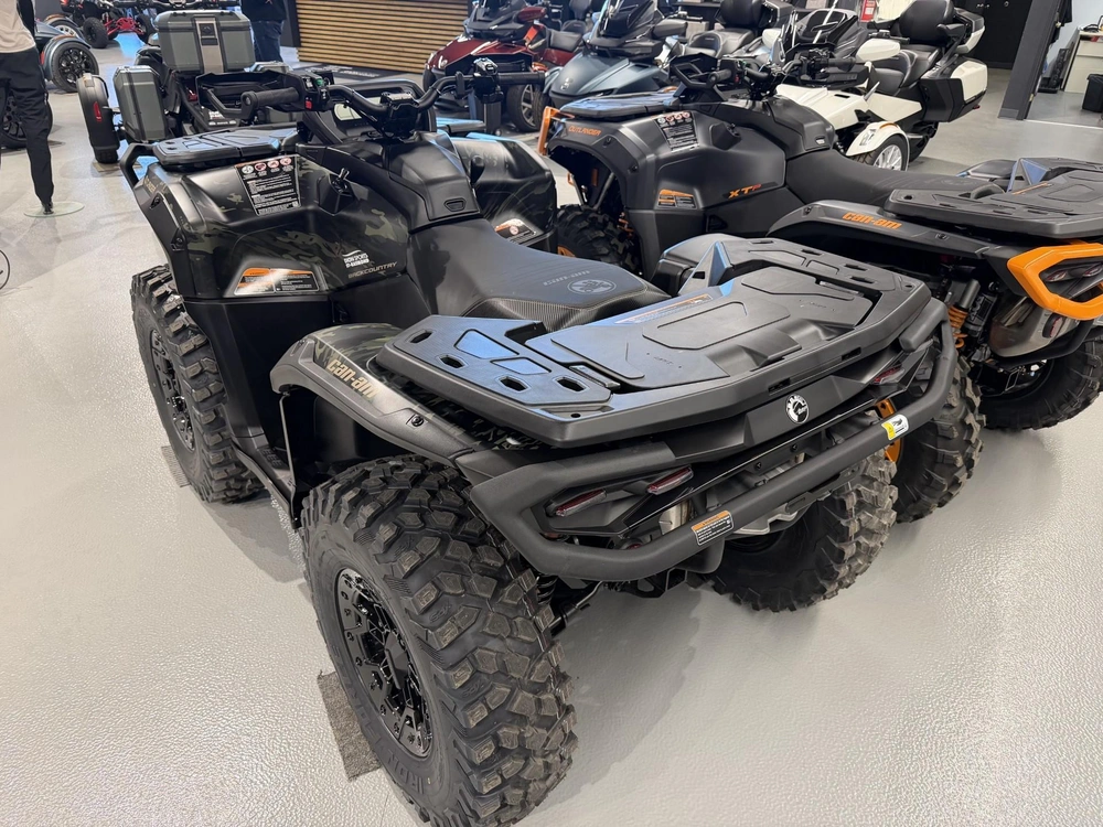 Can-am Outlander Backcountry 1000r 2026 alt