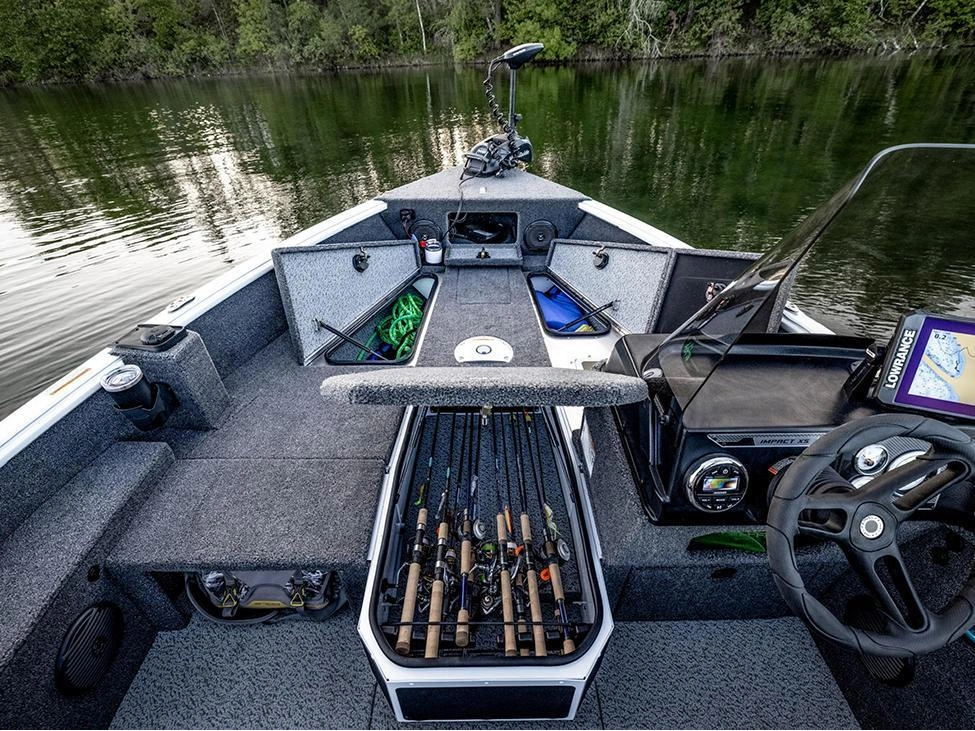 2025 Lund Boat Co 1775 Impact Xs alt
