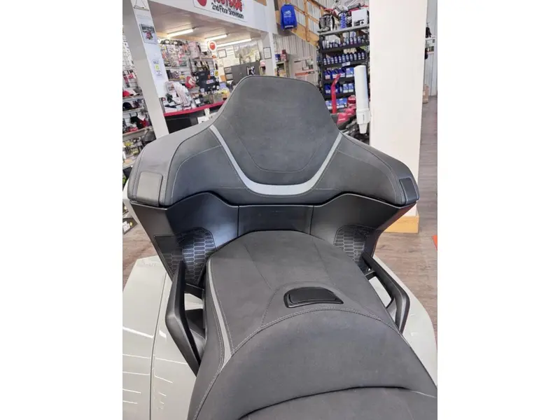 2026 Honda Gold Wing Tour thumbnail 17