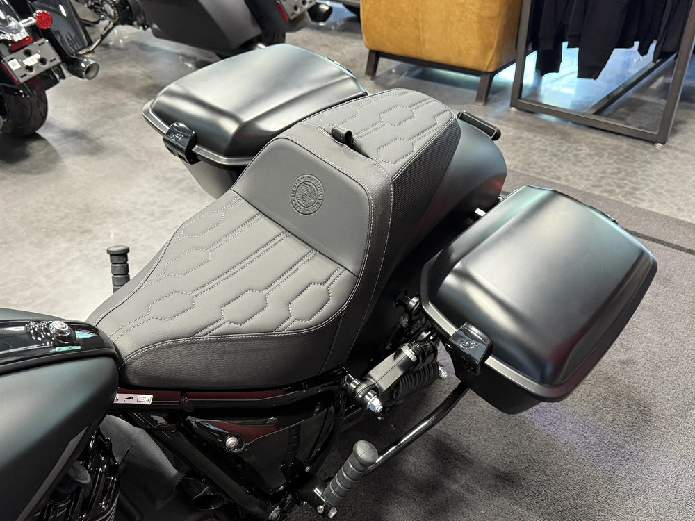 2026 Indian Motorcycle Sport Chief Rt alt