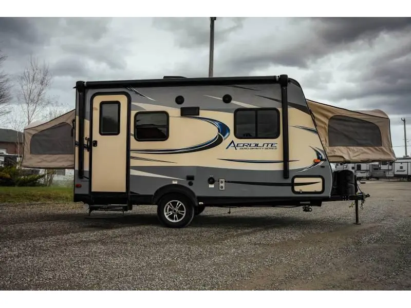 2016 Dutchmen Aerolite thumbnail 2