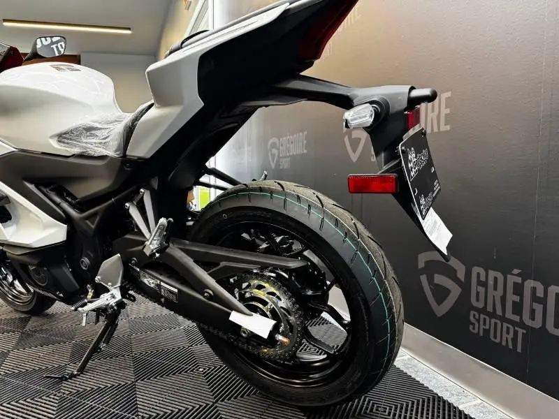 2026 Yamaha YZF-R3 70E ANNIVERSAIRE thumbnail 24
