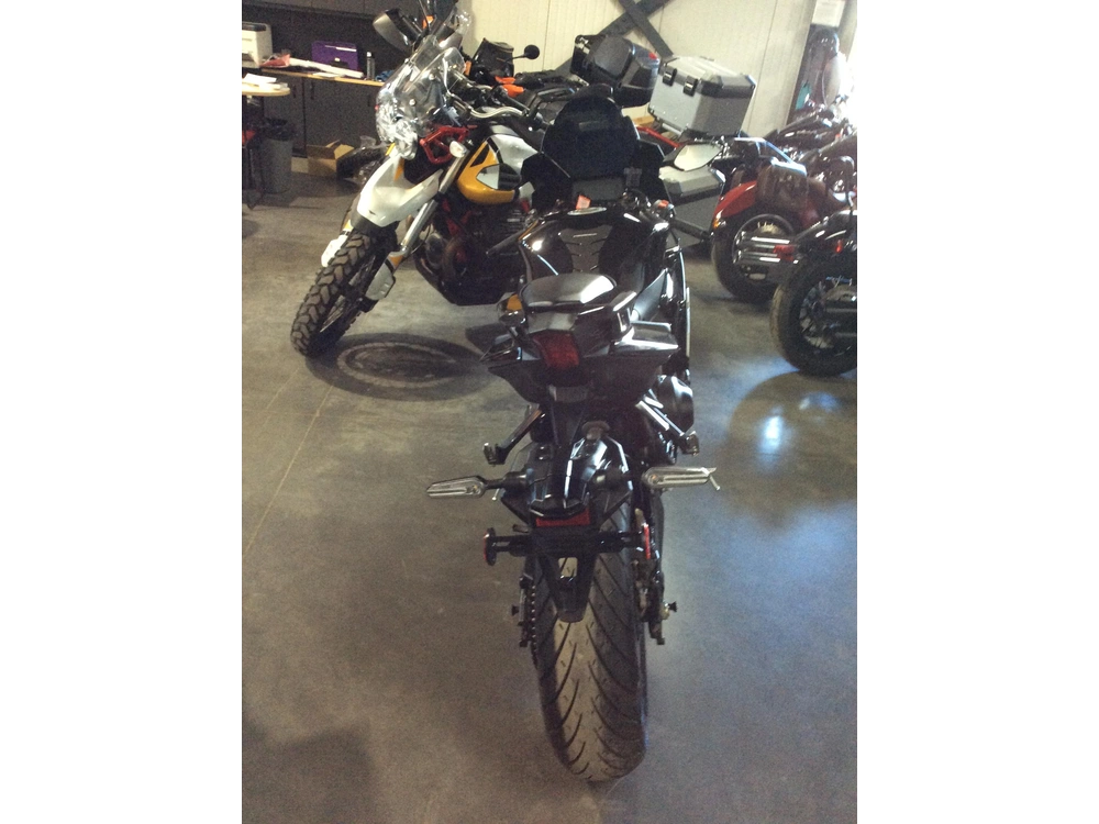 Yamaha R9 Abs Yzfr9asb 2025 alt