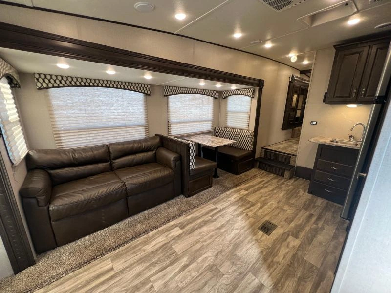 Shasta Phoenix 25mk 2019 alt