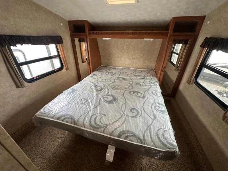 2013 Palomino Sabre 250rlfd alt