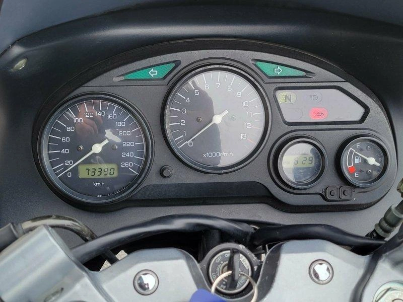 2004 Suzuki Gsx750 alt
