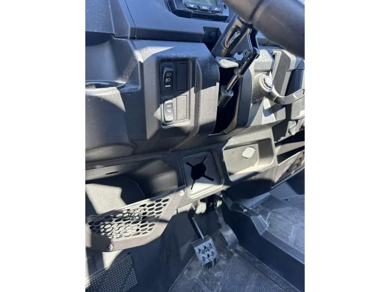 2026 Polaris Ranger 1000 Premium thumbnail 11