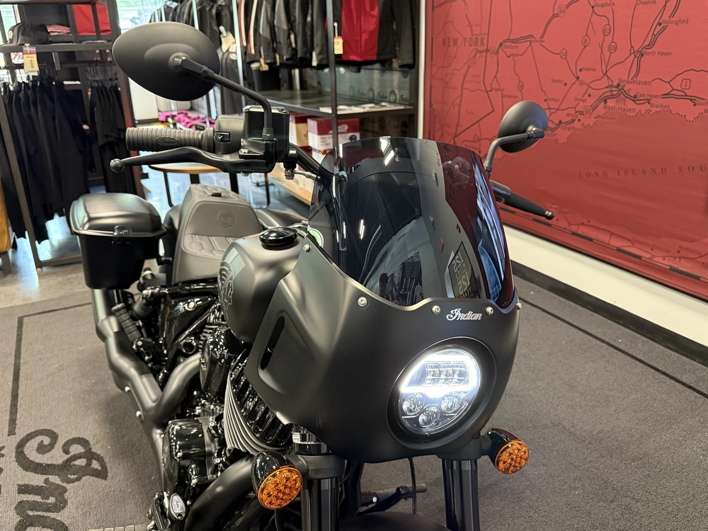 2026 Indian Motorcycle Sport Chief Rt alt