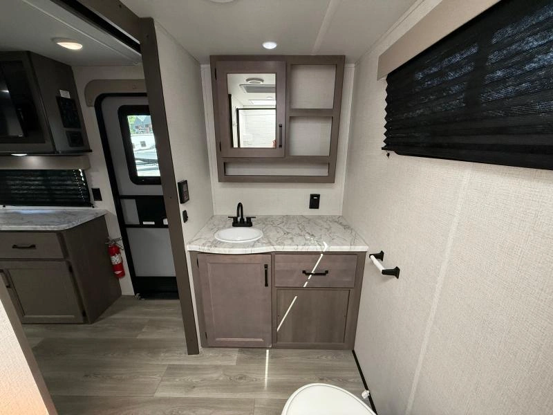 Grand Design Transcend 221rb 2024 alt